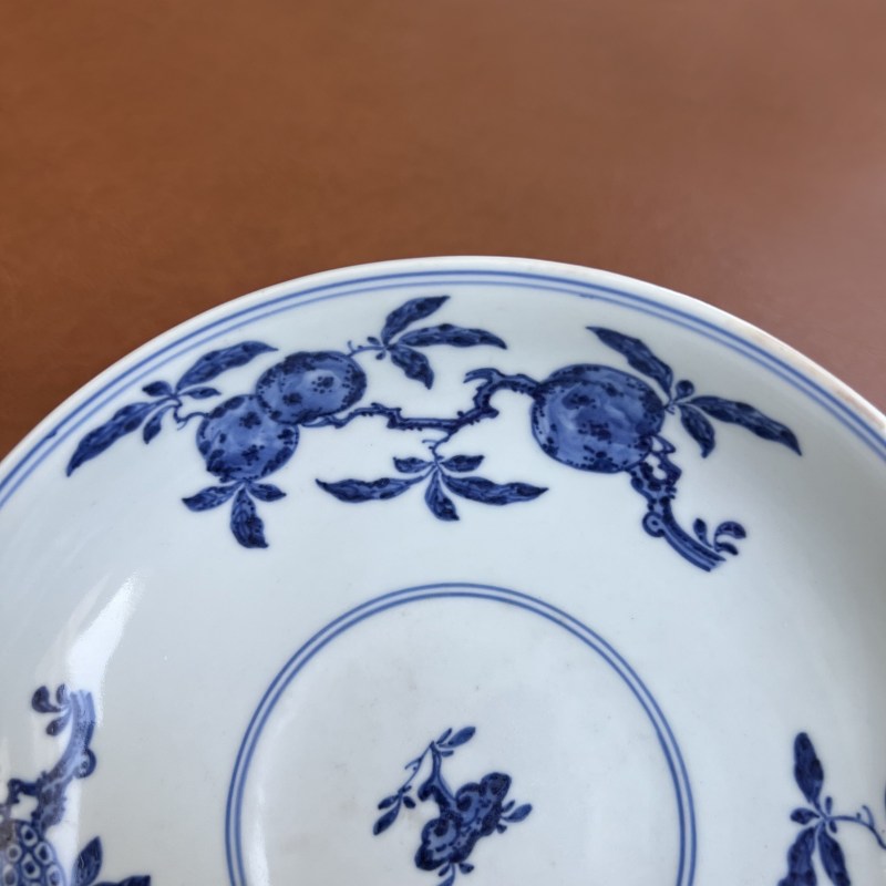 清乾隆 外青釉内青花三多纹浅碗 - 图9