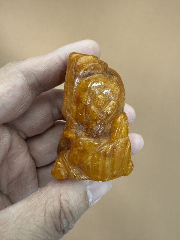 清 蜜蜡雕携琴访友图小山子 - 图5