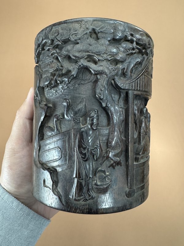 清 紫檀雕高士观景图笔筒 - 图4
