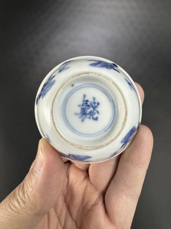 清康熙 青花仕女花卉纹杯、碟两套 - 图12