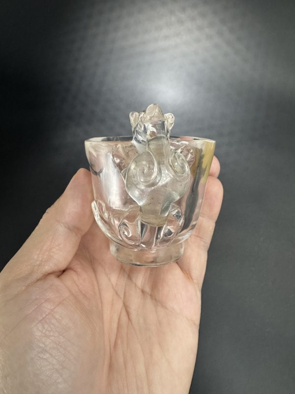 清 水晶雕螭龙纹杯 - 图8