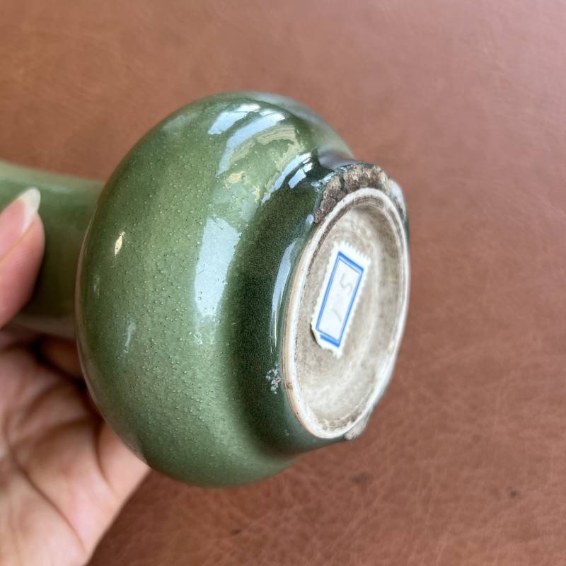 清康熙 翠青釉荸荠瓶 - 图8