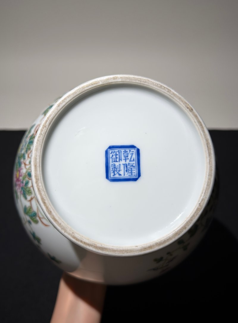 民国 粉彩洞石菊花纹铺首尊 - 图8