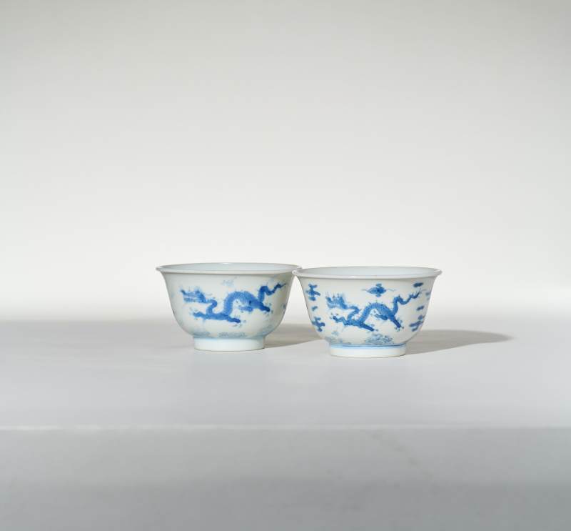清雍正 仿成化青花云龙纹茶圆(一对） - 图2