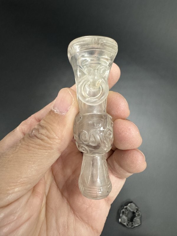 清中期 水晶雕螭龙纹炉、瓶、盒一套 - 图23