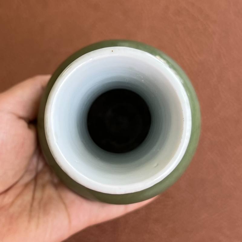 清康熙 翠青釉荸荠瓶 - 图9