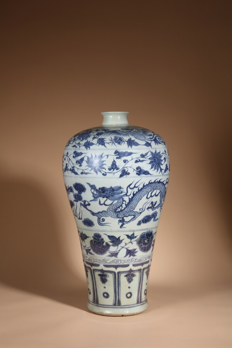 明 青花缠枝花龙凤纹梅瓶 - 图3