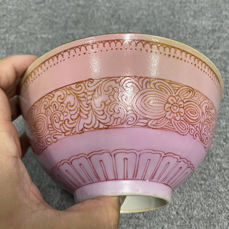 清嘉庆 胭脂粉釉花卉纹碗 - 图8