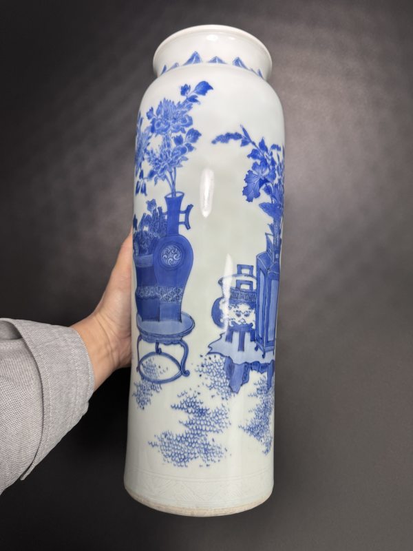明崇祯 青花通景瓶花清供图筒瓶 - 图11