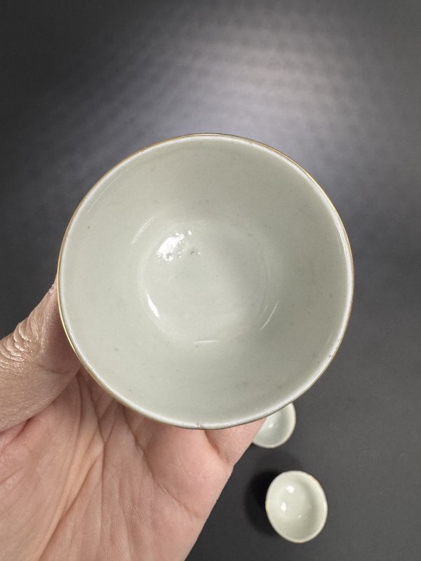 民国 紫地轧道花卉纹杯四只 - 图6