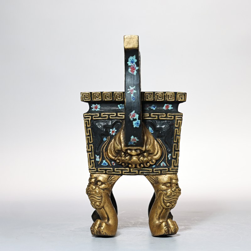 清晚期 墨地粉彩描金龙纹鼎式炉 - 图3