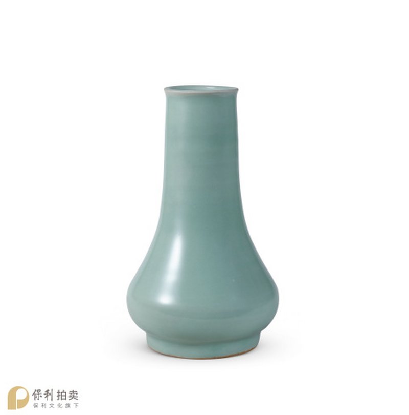 明 龙泉粉青釉长颈瓶