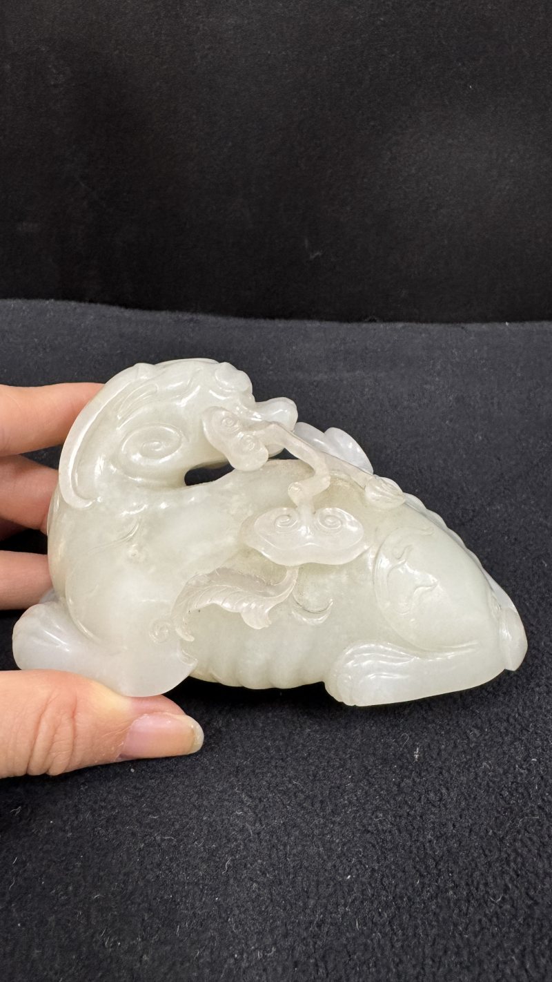 清乾隆 白玉雕瑞兽 - 图4