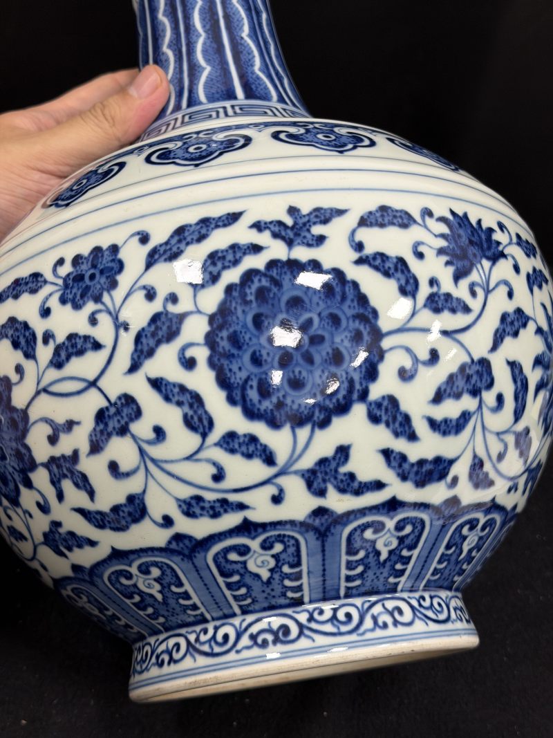 清咸丰 青花缠枝花卉蕉叶纹玉堂春瓶 - 图7