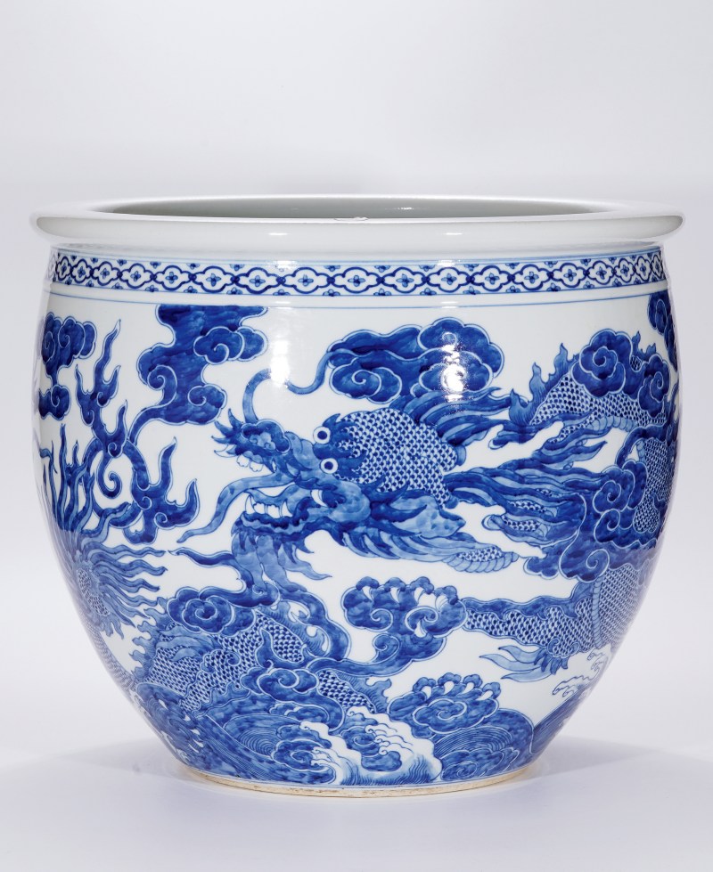18-19世纪 定烧青花龙纹大缸 - 图2