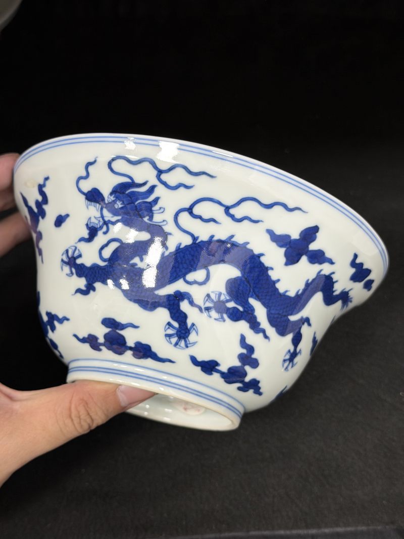 清嘉庆 仿嘉窑青花云龙纹折腰碗一对 - 图8