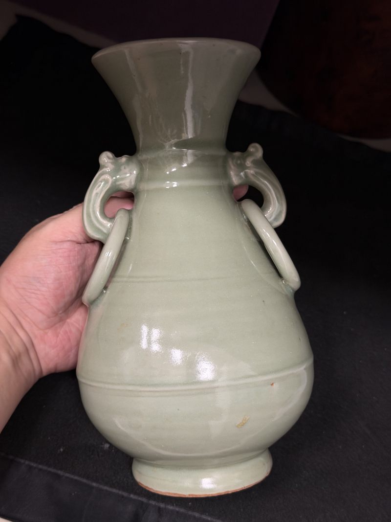 元 龙泉窑青釉龙耳衔环瓶一对 - 图4
