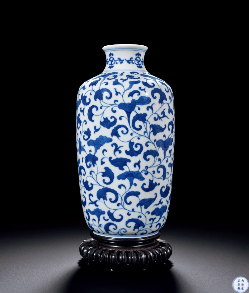 清雍正 青花缠枝牵牛花灯笼瓶 - 图2