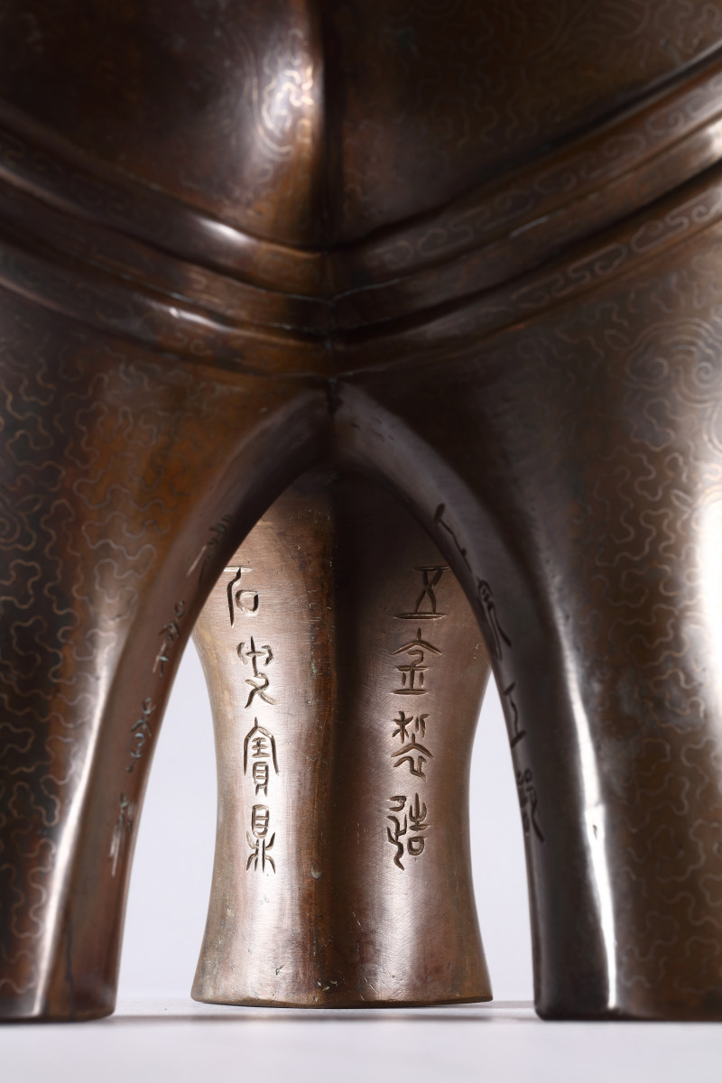 清 铜错银麒麟盖三足大鬲鼎 - 图8