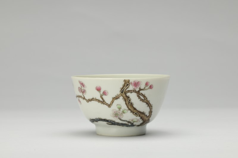 清道光 粉彩梅花小杯一对 - 图4