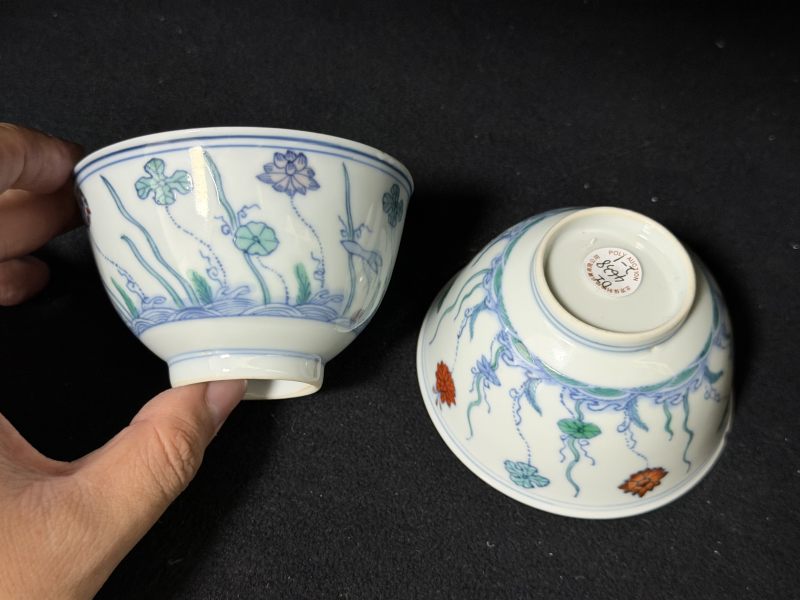 清雍正 仿成窑斗彩荷塘图茶圆一对 - 图7
