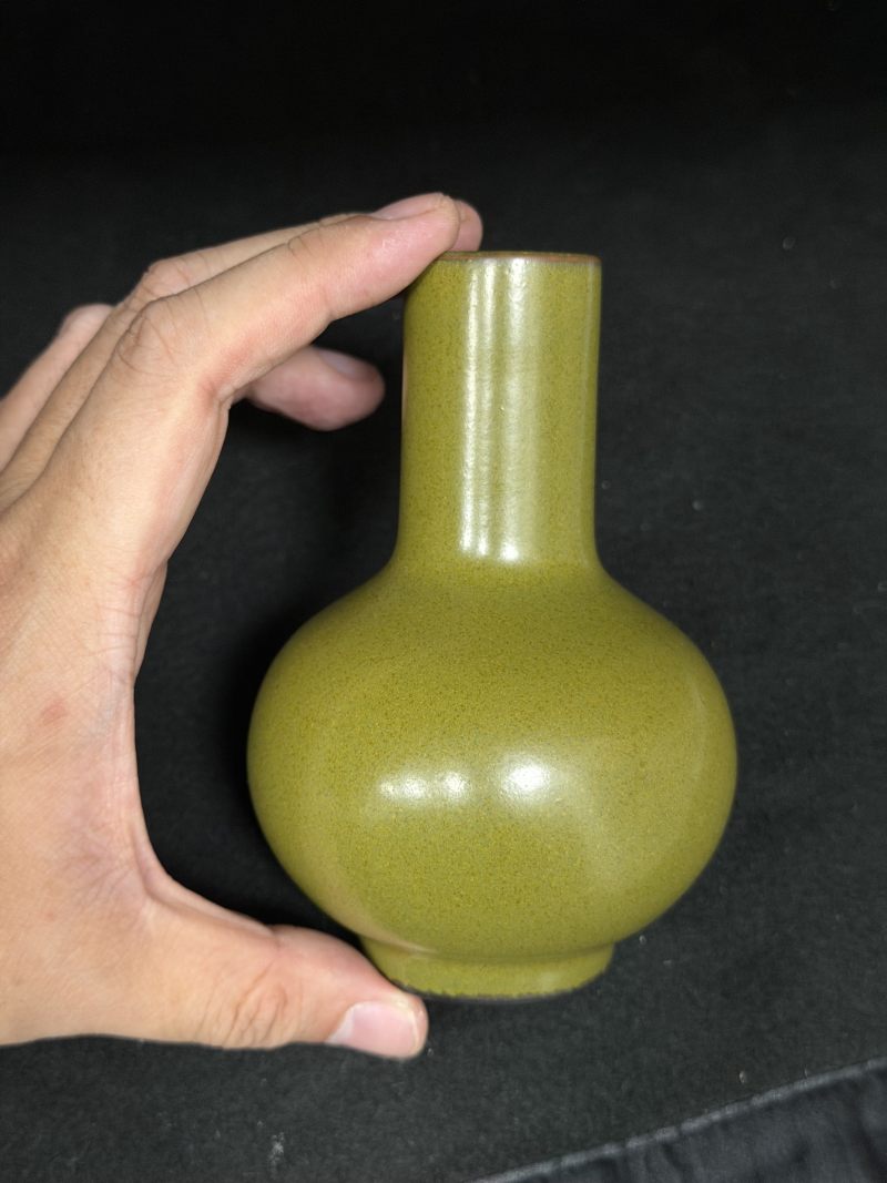 清乾隆 茶叶末釉小天球瓶 - 图4