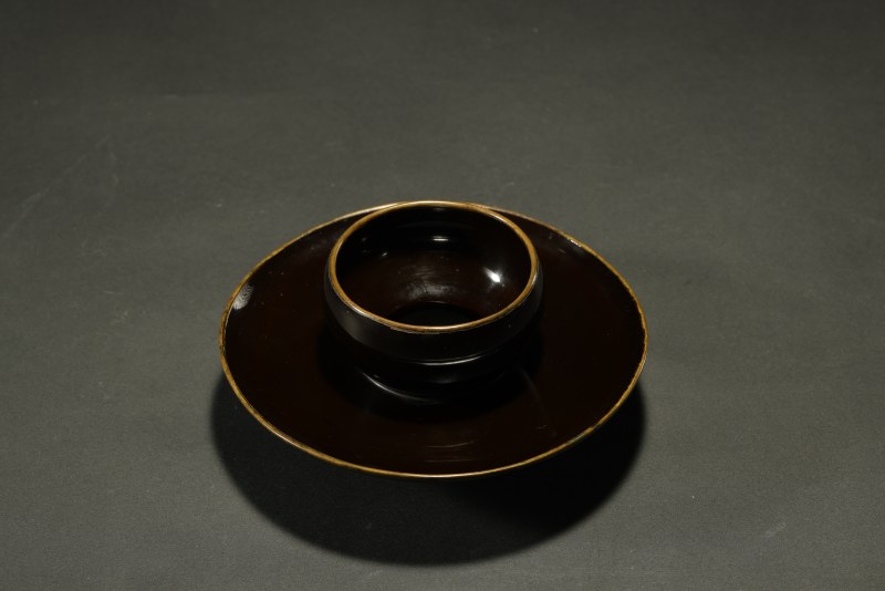 明 黑漆素盏托 - 图3