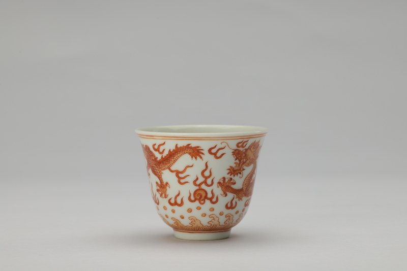 清同治 矾红龙纹杯 - 图4
