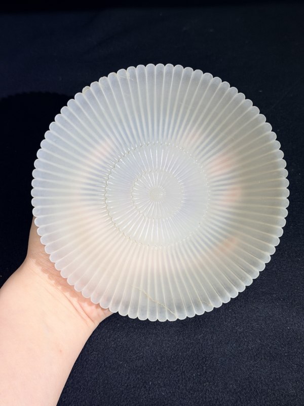 清乾隆 白玉痕都斯坦式菊瓣纹碗 - 图6