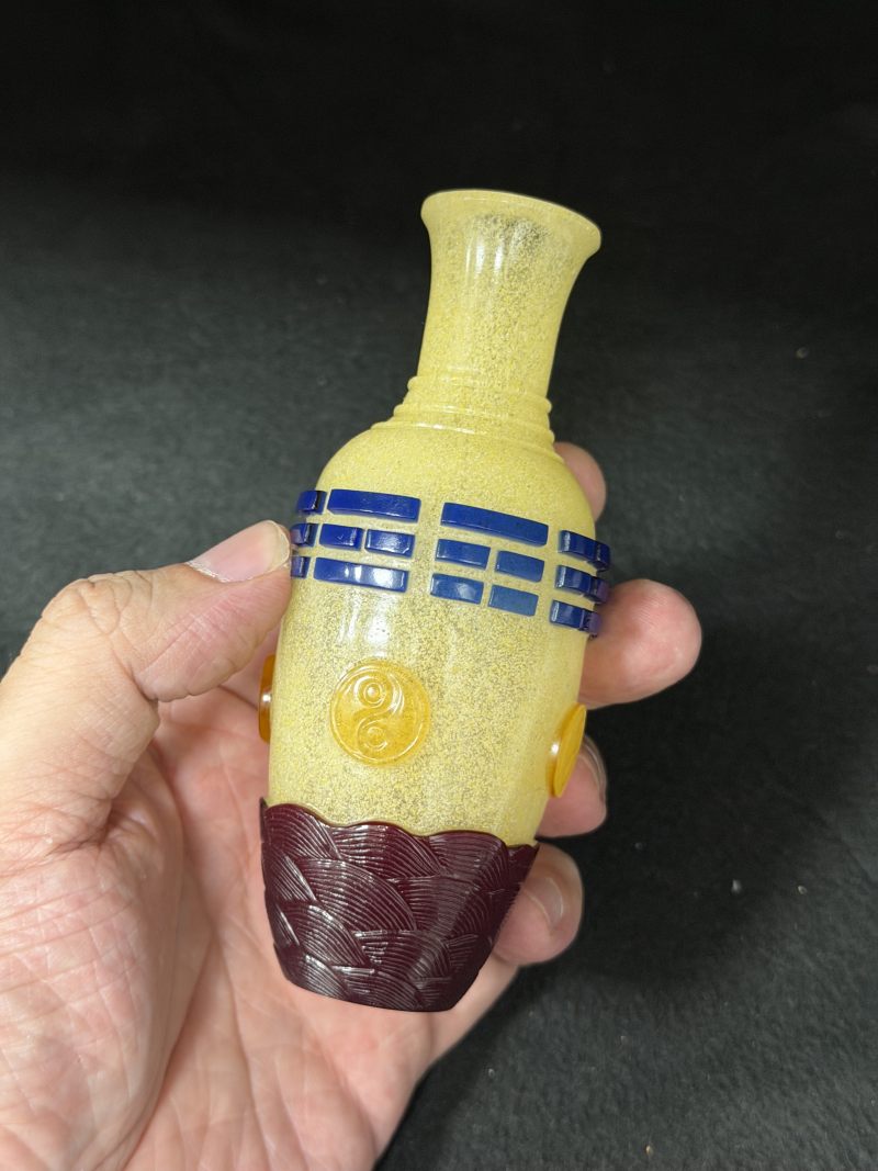 清 金菲雪地套多色料八卦莱菔尊 - 图4