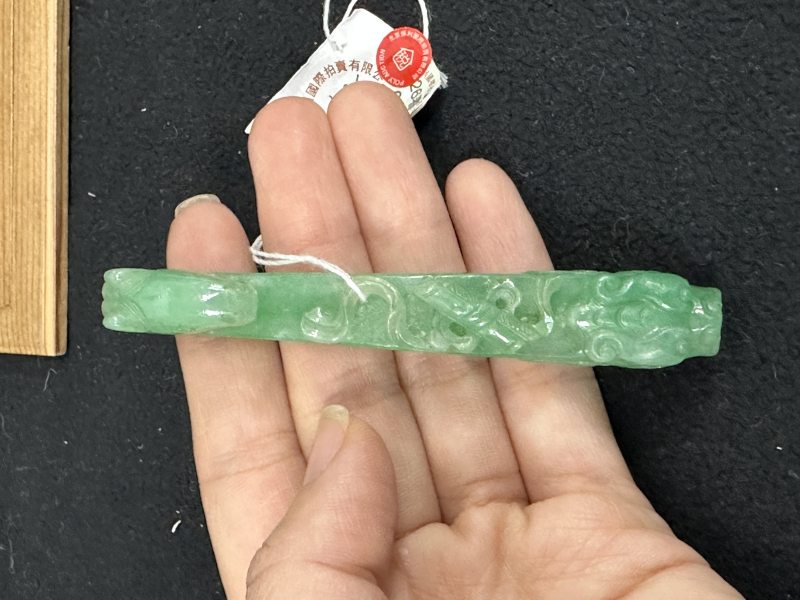 清中期 翡翠雕马首龙钩 - 图9