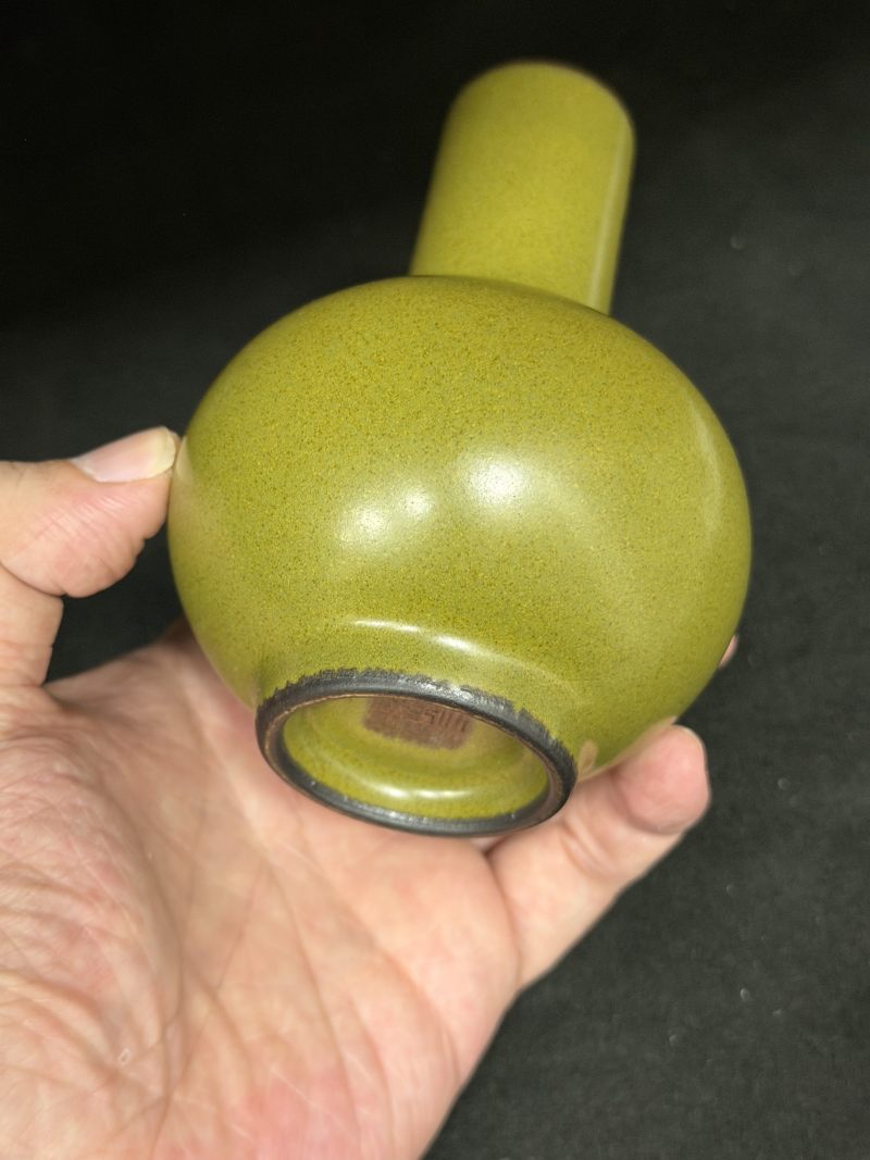 清乾隆 茶叶末釉小天球瓶 - 图7