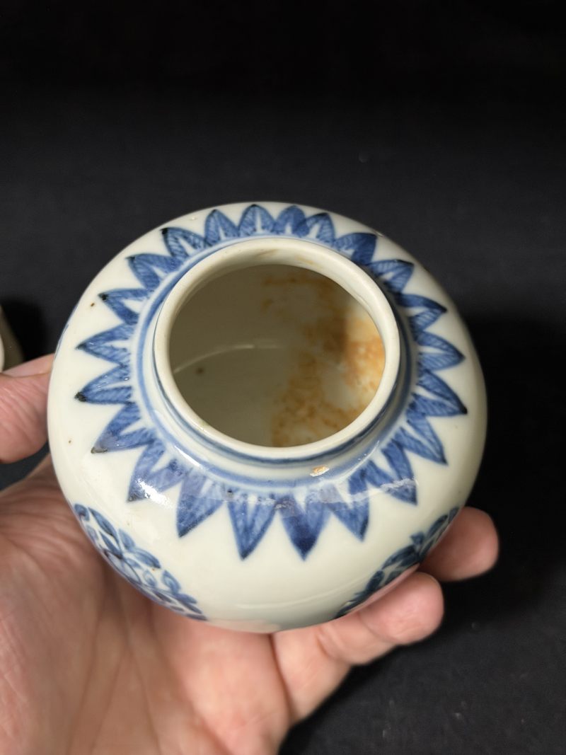 明成化 青花团朵三多蕉叶纹盖罐 - 图10