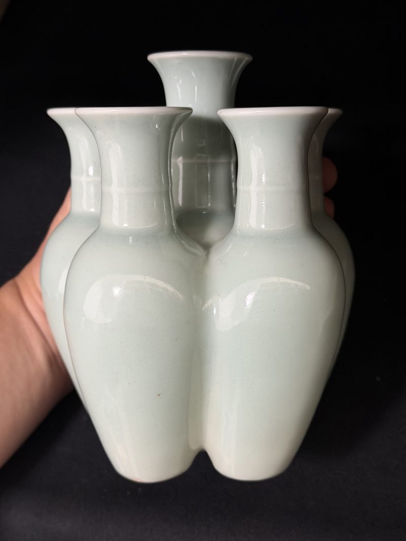清乾隆 粉青釉弦纹六联花插 - 图6