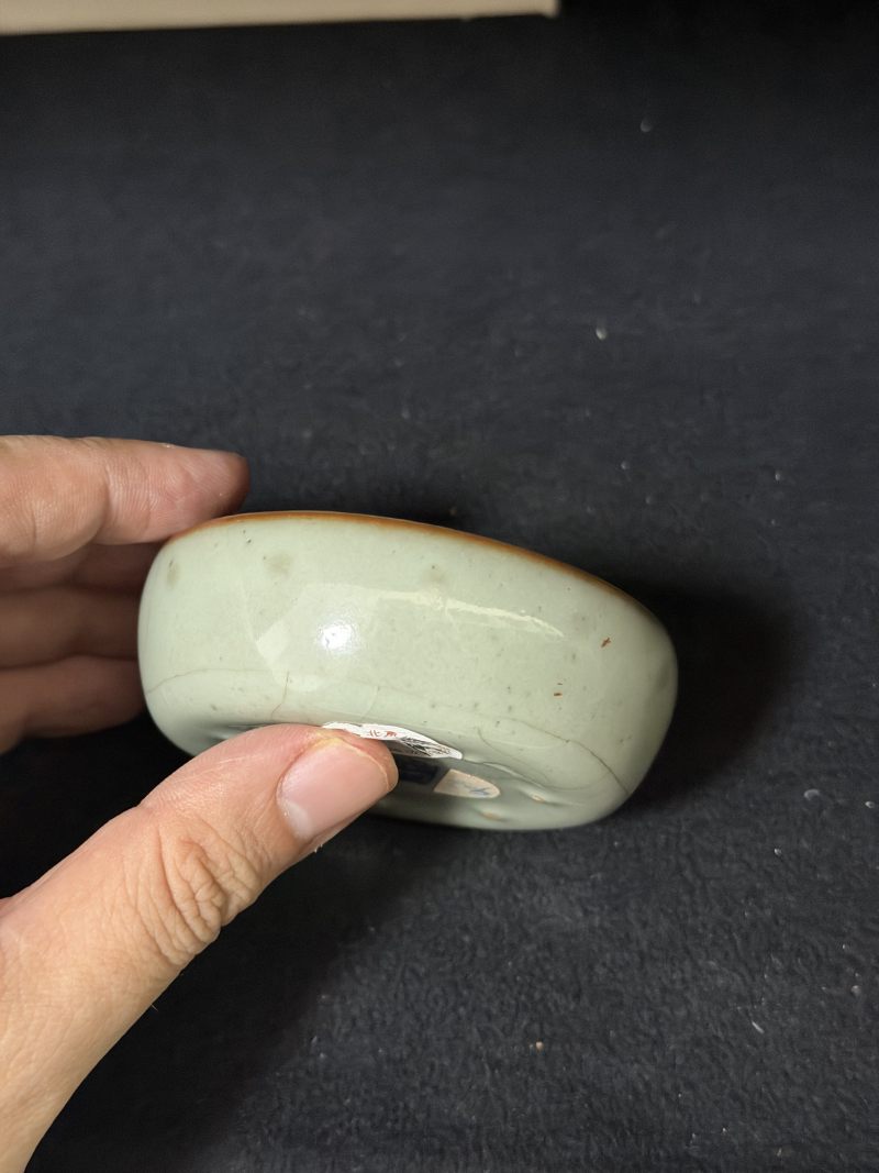 清乾隆 仿汝釉鼓钉小洗 - 图7