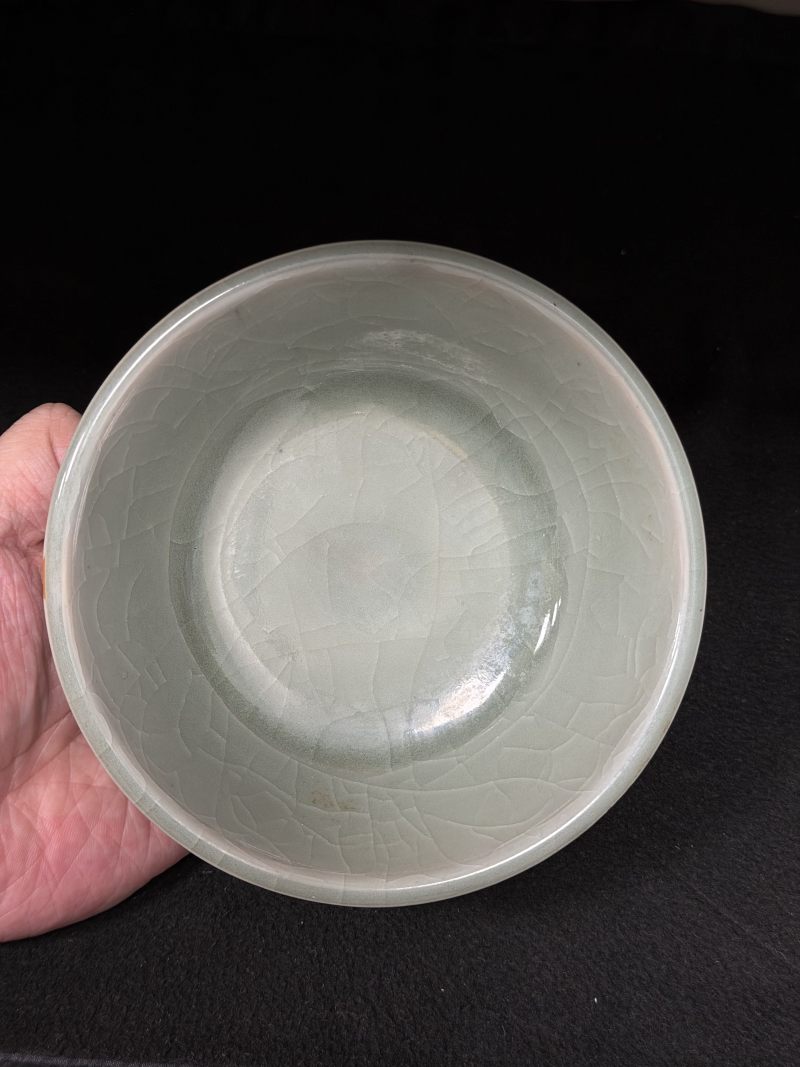 明 龙泉窑梅子青釉直边折沿洗 - 图4