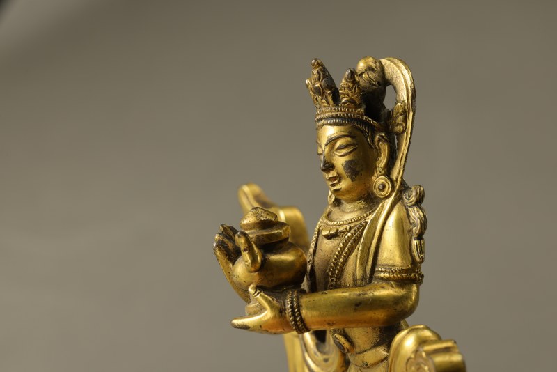 清乾隆(1735-1795) 铜鎏金飞天像 - 图8