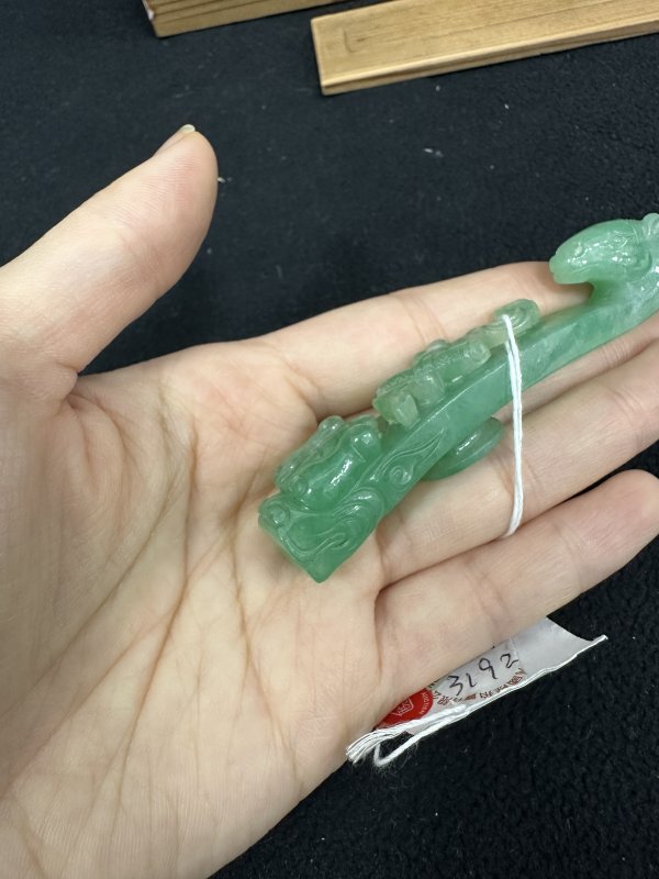 清中期 翡翠雕马首龙钩 - 图16