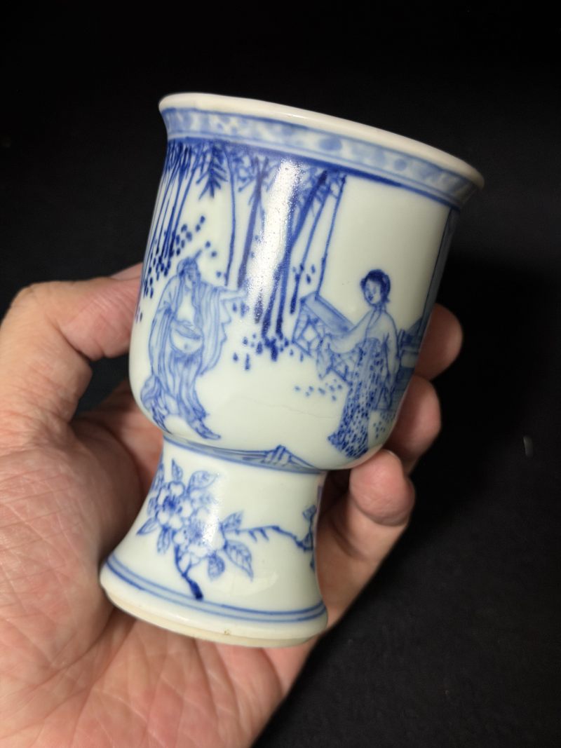 清顺治 青花西厢记故事高足杯 - 图5
