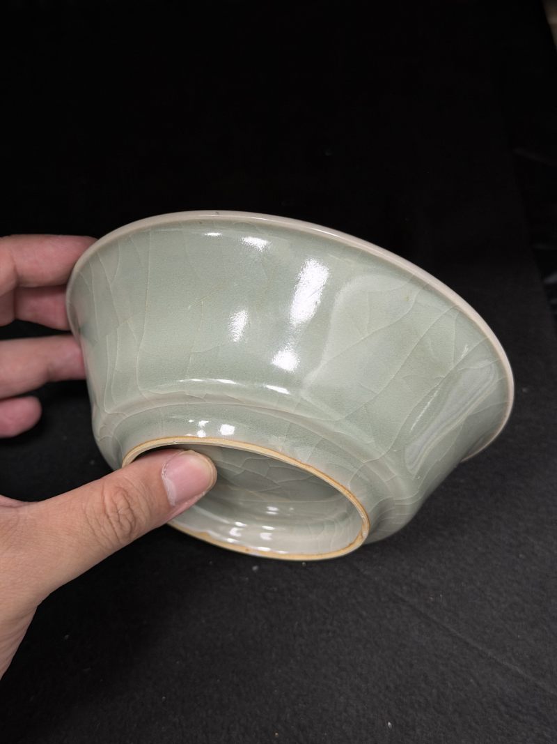 明 龙泉窑梅子青釉直边折沿洗 - 图5