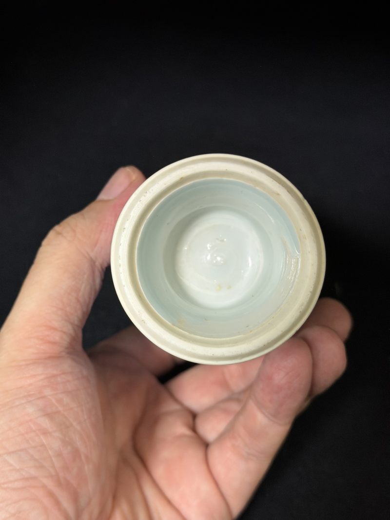 清顺治 青花西厢记故事高足杯 - 图6