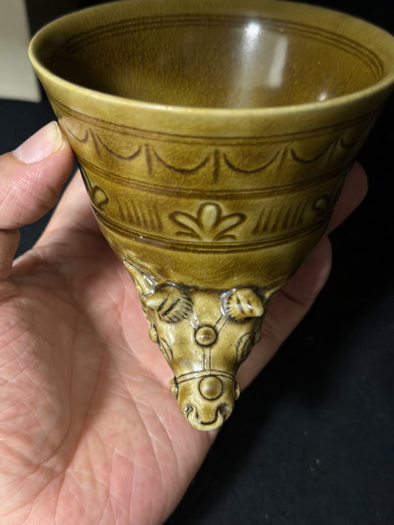 明 青瓷牛首杯 - 图8