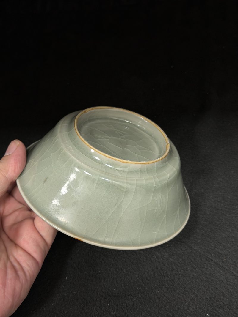 明 龙泉窑梅子青釉直边折沿洗 - 图7