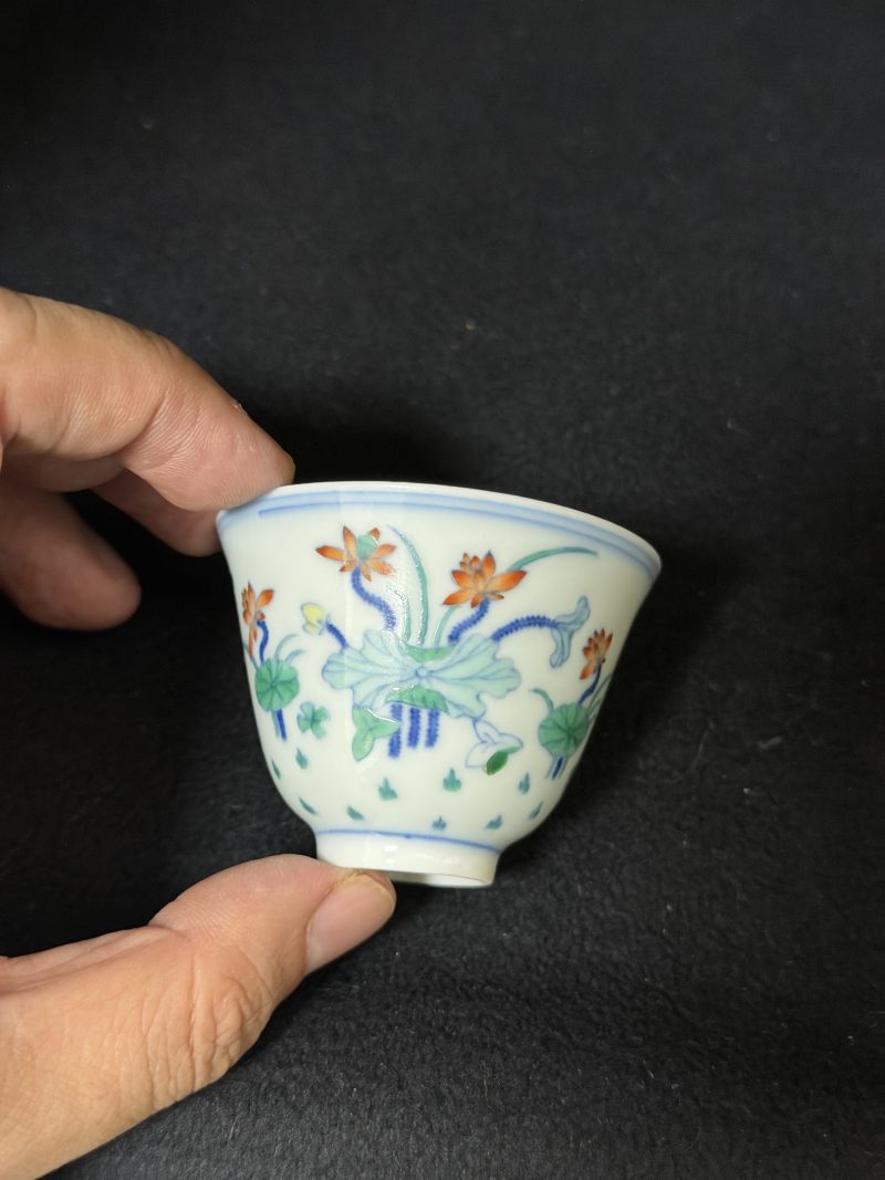 清康熙 斗彩荷塘清趣图小酒圆 - 图4