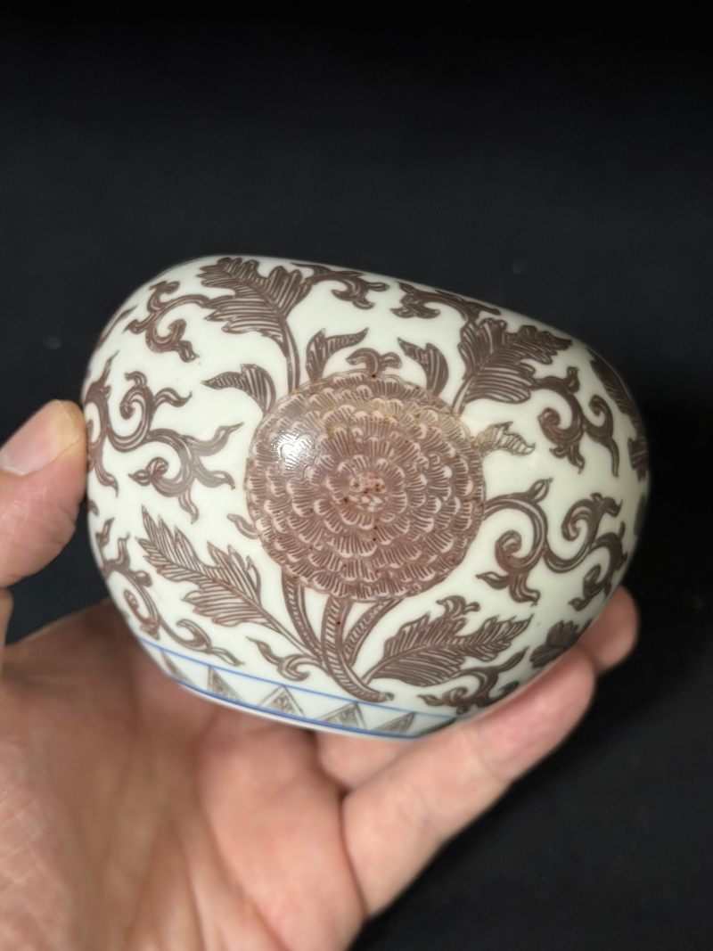 清康熙 青花釉里红缠枝四季花卉苹果尊 - 图6