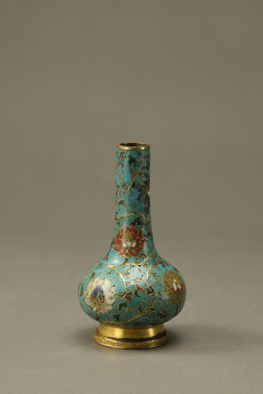 明景泰(1449-1457) 铜鎏金掐丝珐琅缠枝莲纹直颈瓶 - 图5