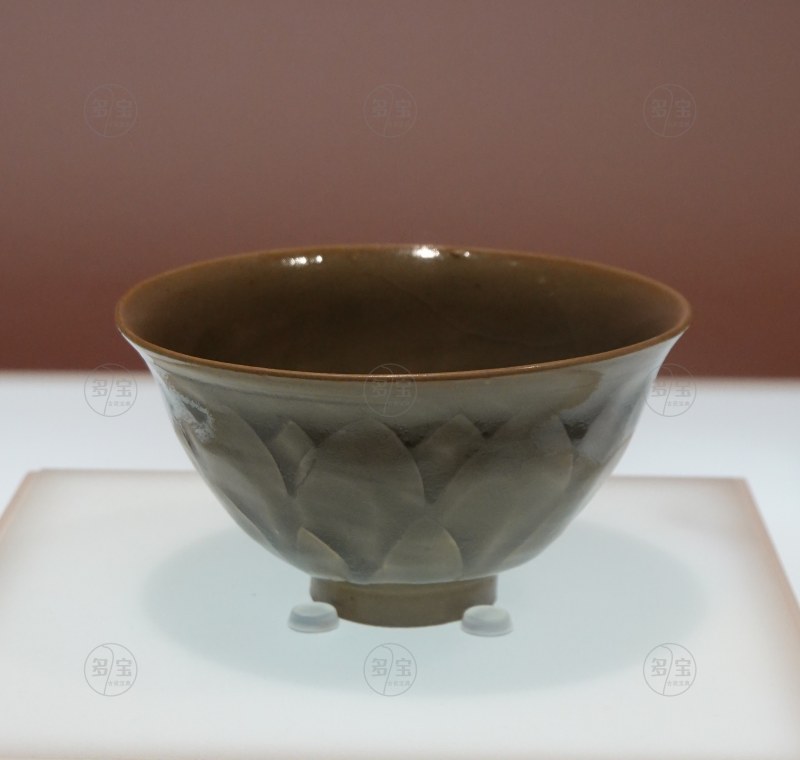 宋 青釉刻花莲瓣碗 - 图2