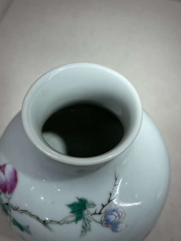 清 粉彩花鸟纹观音瓶 - 图9