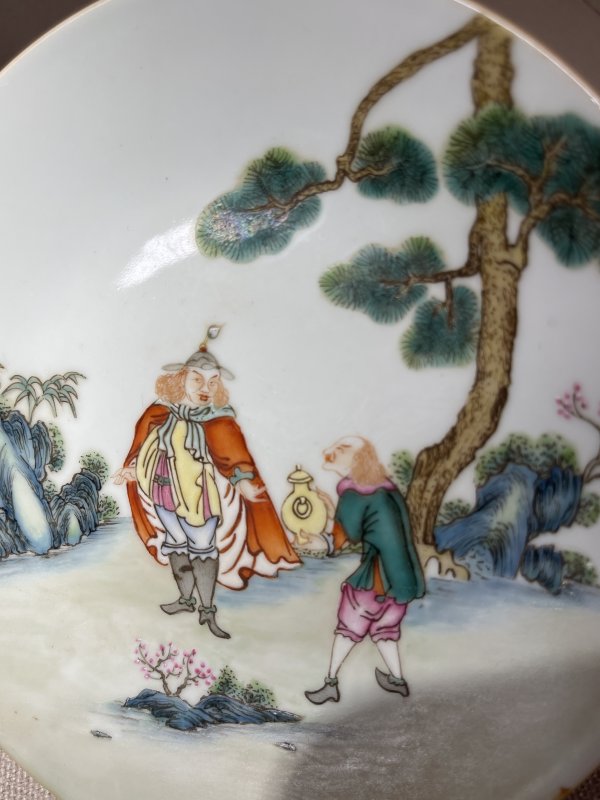 清乾隆 粉彩西洋人物图盘 - 图5