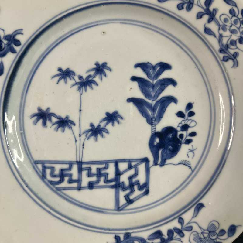 清康熙 青花竹石芭蕉纹折沿盘 - 图4